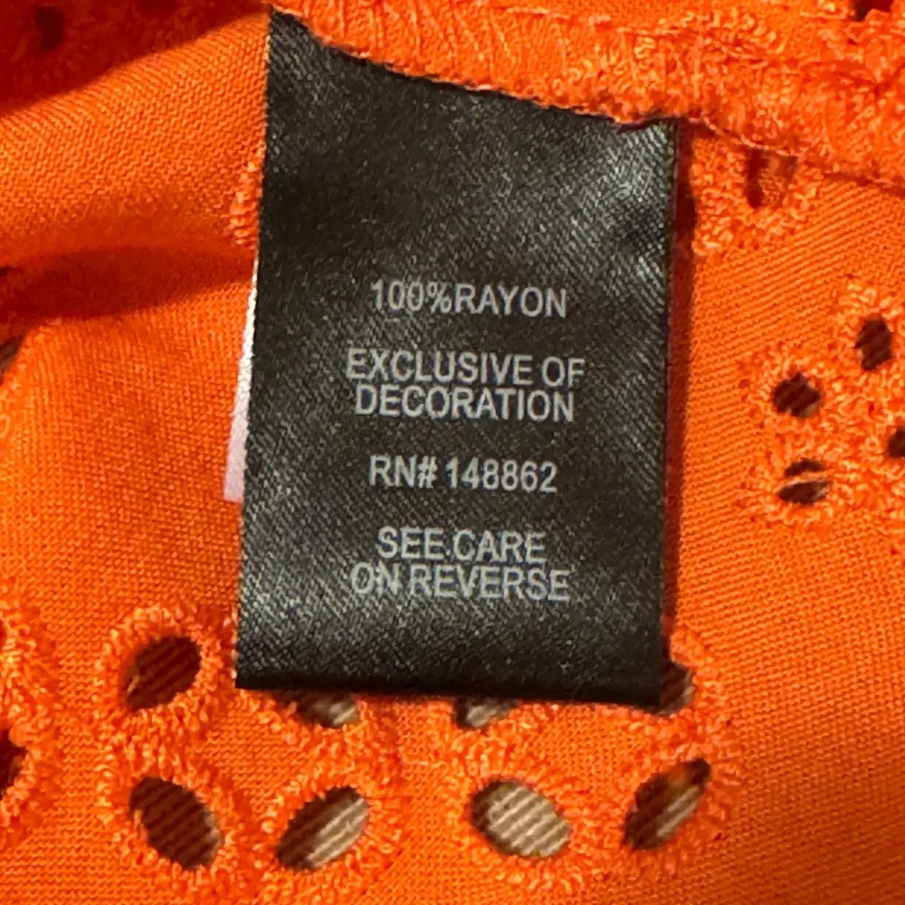 Torrid | Challis Embroidered Cold Shoulder Top NWT | Size 1 - Picture 10 of 13